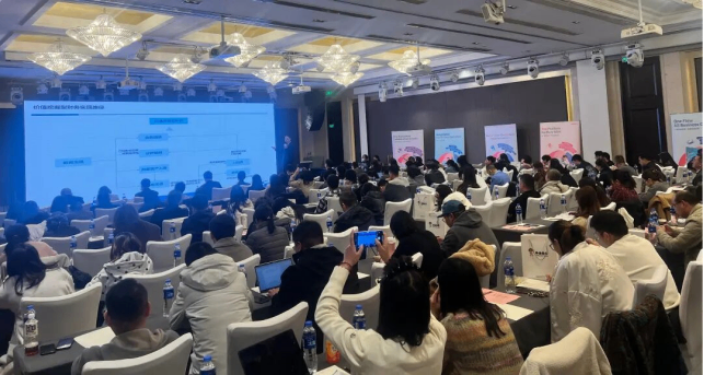 圆满落幕！2025用友软件服务年会：企业AI 重塑数智化生产力，解锁企业数智化新路径